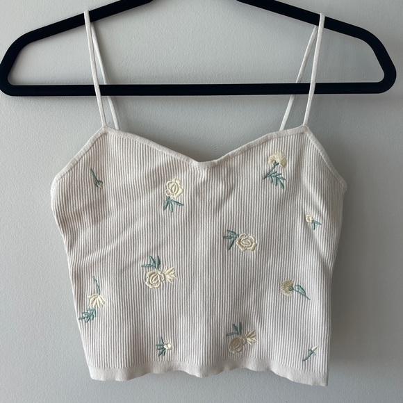 H&M Tops - H&M cropped ribbed tank top, Size M